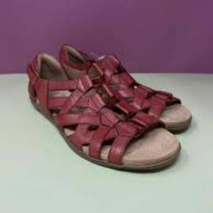 Earth Origins Red Fisherman Sandals 10